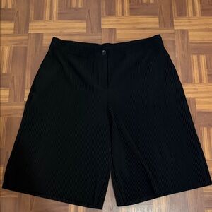 COS Black High Waist Women Shorts